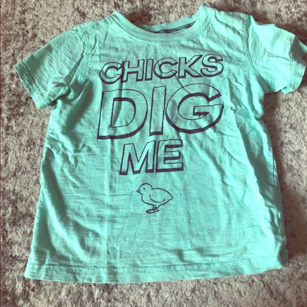 Chicks dig me T-shirt